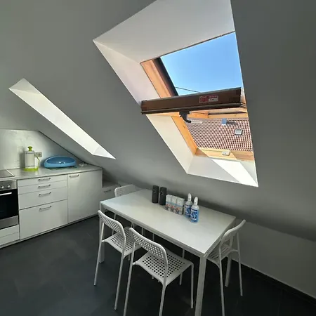 Apartment Omerovic Oberesslingen